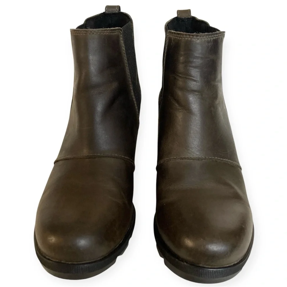 Sorel Joan Of Arctic Wedge II Chelsea Boots Booties Size 8.5 Dark Brown & Black